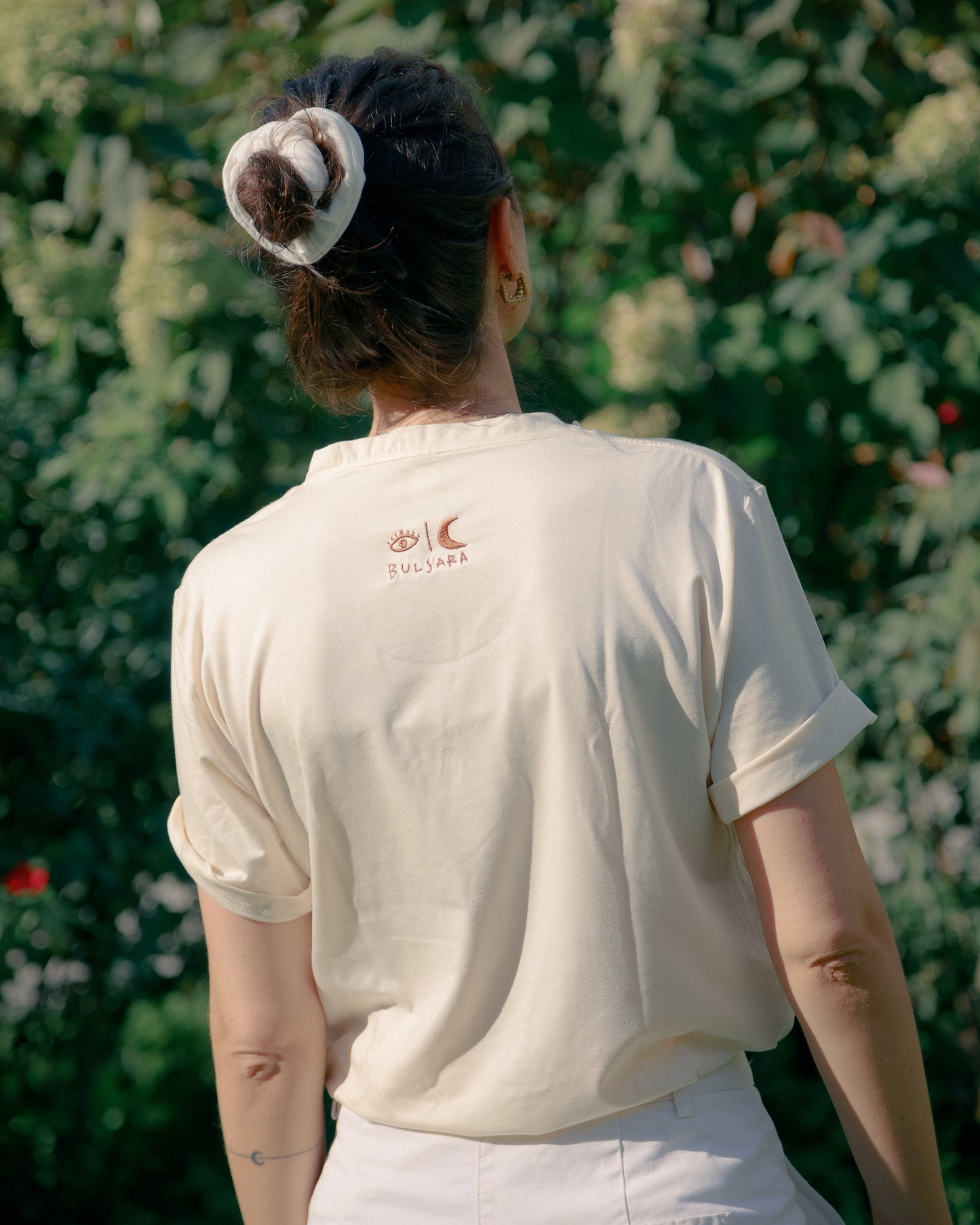 Embroidery Creamy Tee